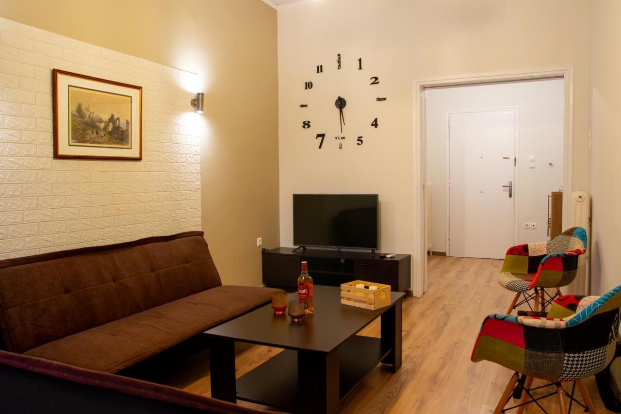 "Tsiftsis" City Apartments Kiáton Exterior foto